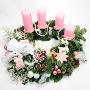 Adventní aranžování